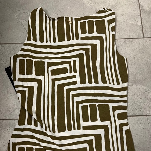 Donna Karen sleeveless blouse - Picture 5 of 6